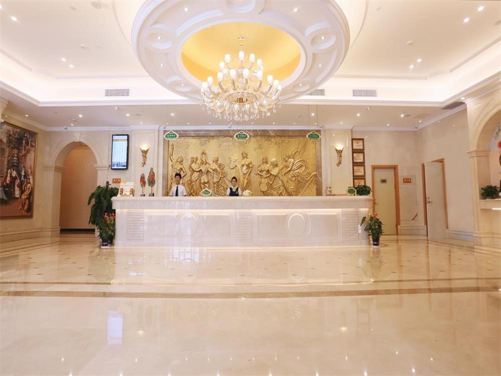 Vienna International Hotel Yantai Changjiang Road Xingyi Square Branch Eksteriør bilde